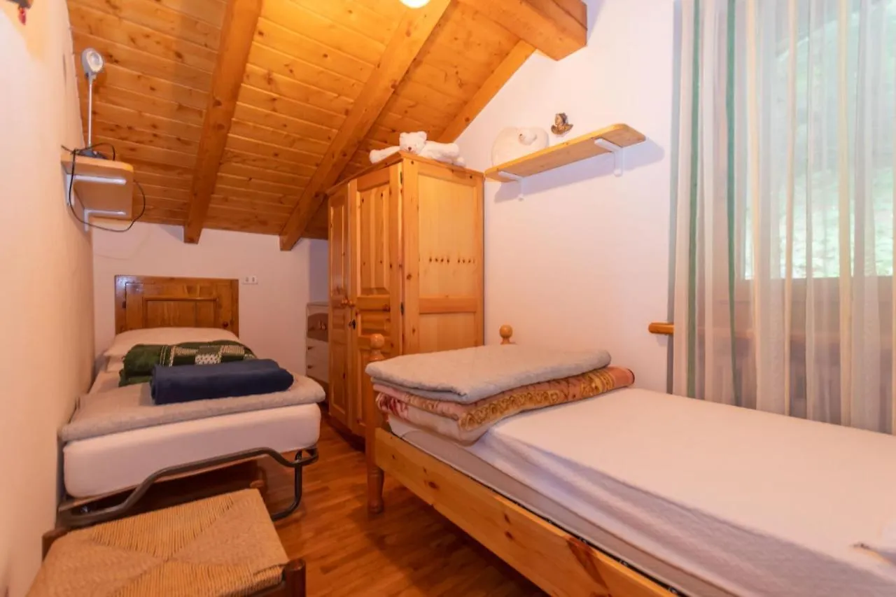Casa Fagher Canale dʼAgordo 0*,  Olaszország